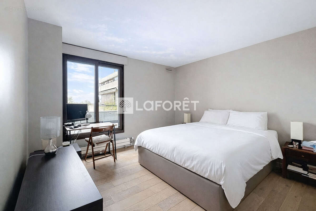 Appartement à SURESNES