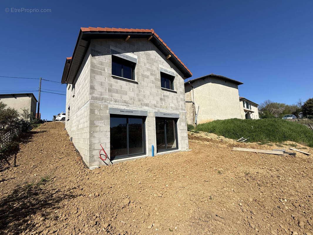 Maison à LES COTES-D'AREY