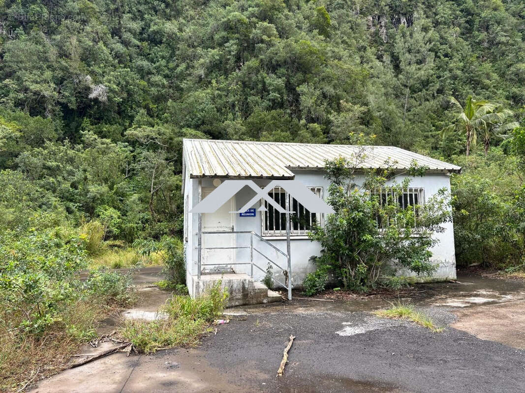 Terrain à SAINT-JOSEPH
