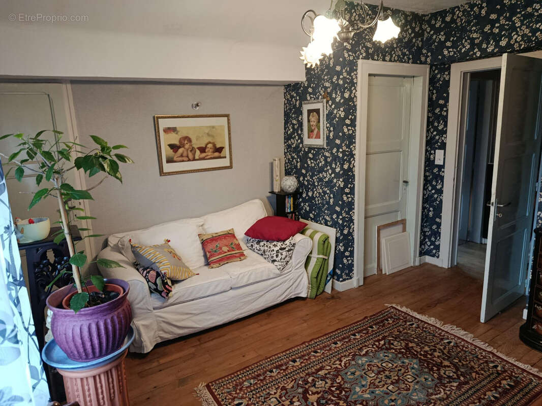 Maison 140m2 avec terrain et dépendances - photo 4