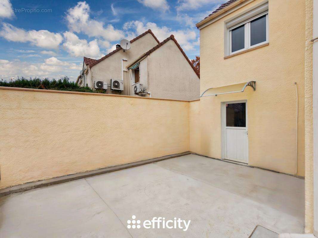 Maison à EMERAINVILLE