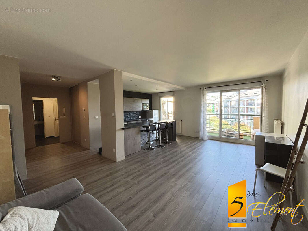 Appartement à TASSIN-LA-DEMI-LUNE