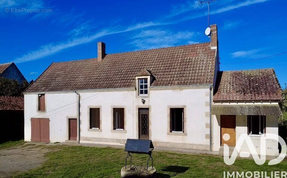 Photo 1 - Maison à SAINT-GEORGES-DE-POISIEUX