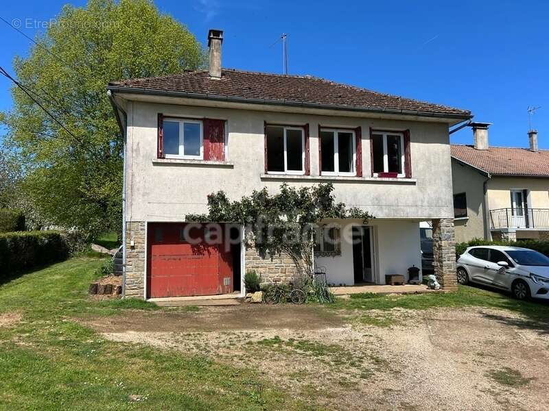 Maison à LANOUAILLE