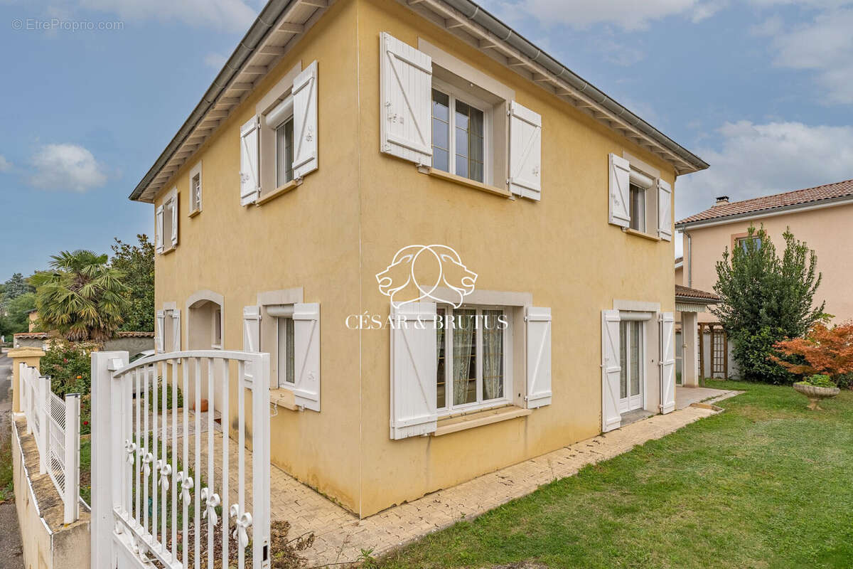 Maison 161 m² à Chaponnay  - photo 9