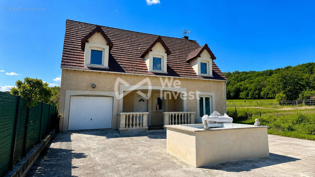 Maison à AILLANT-SUR-THOLON