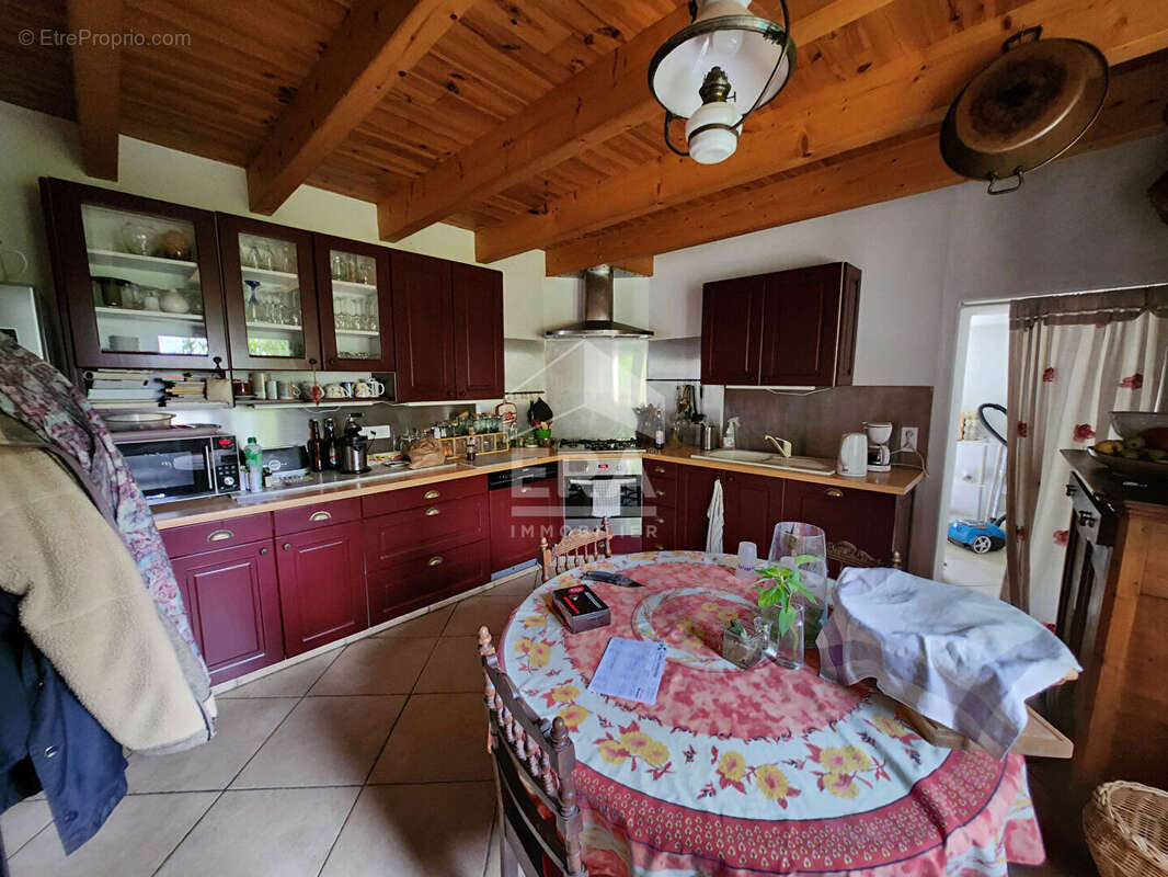 Maison à URT