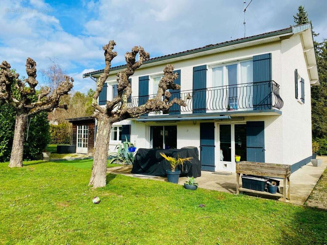 Maison à TRELISSAC
