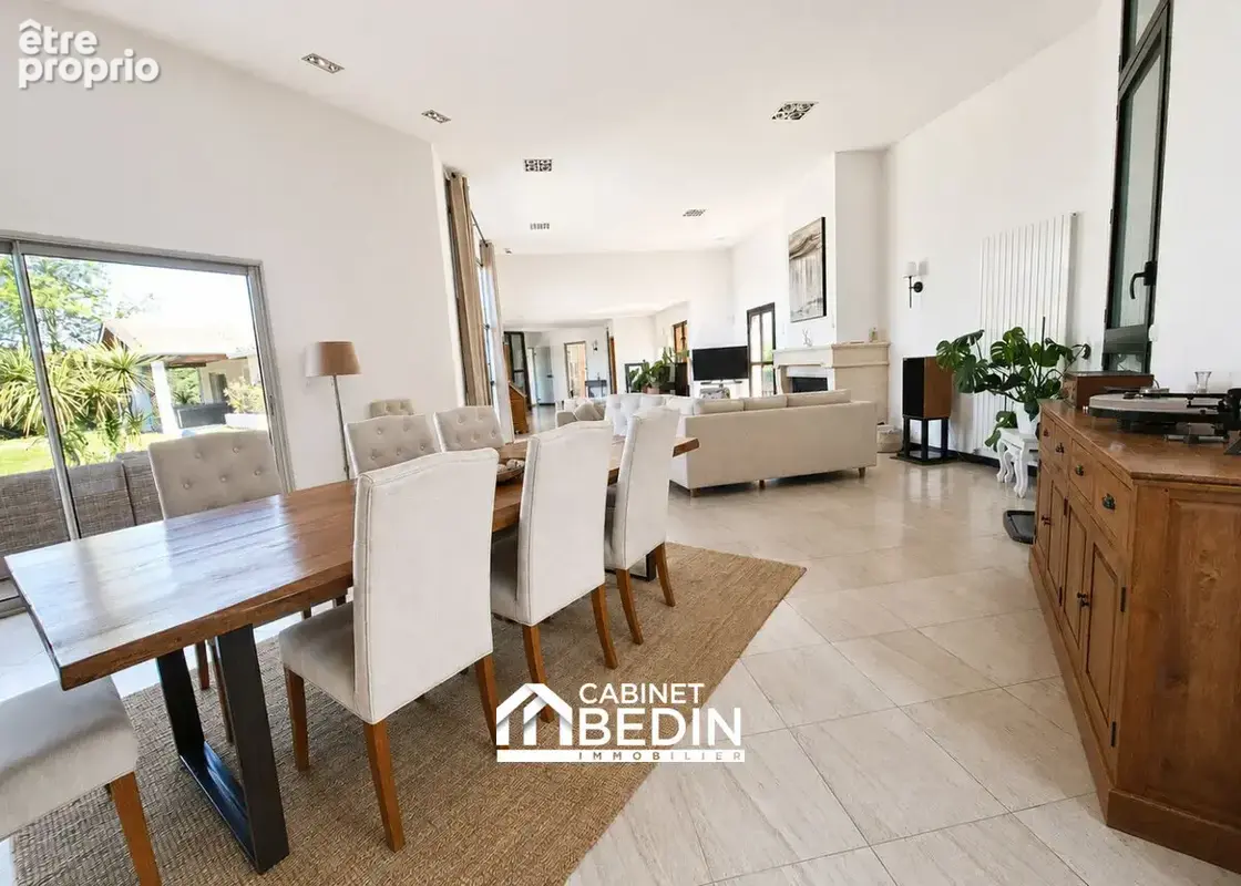 Maison 260 m² à La Brede  - photo 3