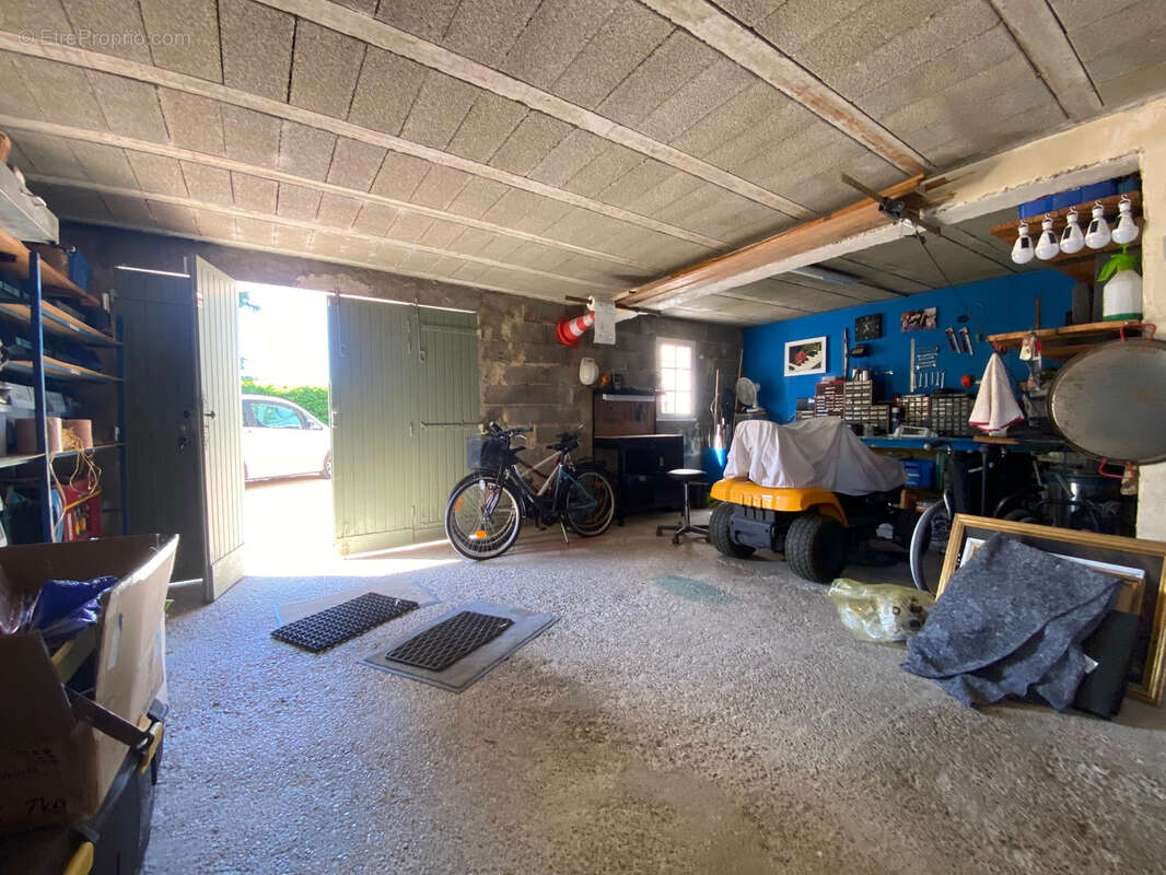 Maison à CADEROUSSE