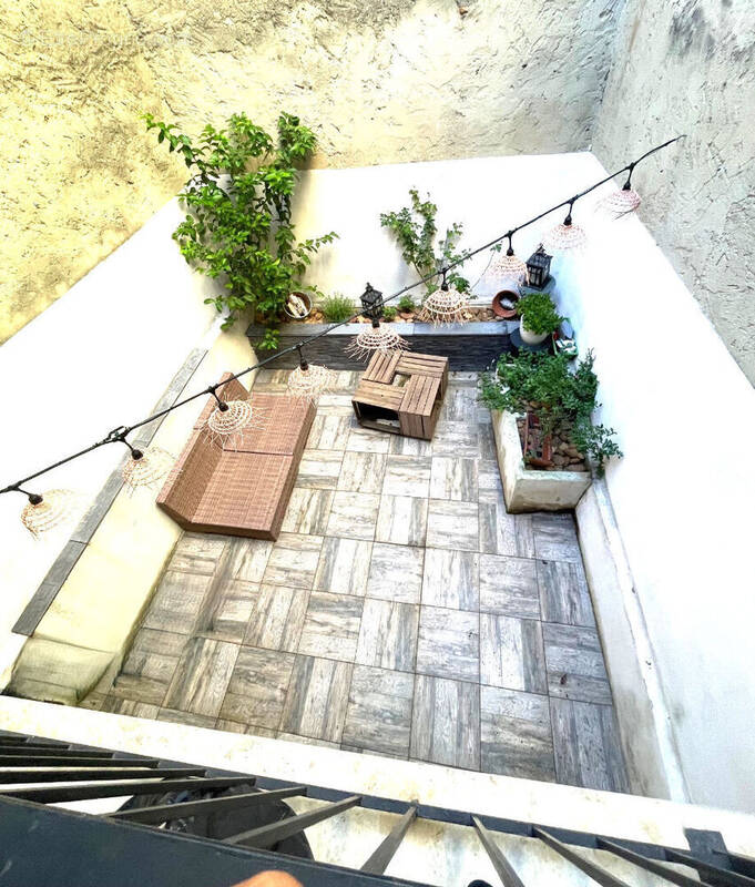 Maison à MORIERES-LES-AVIGNON