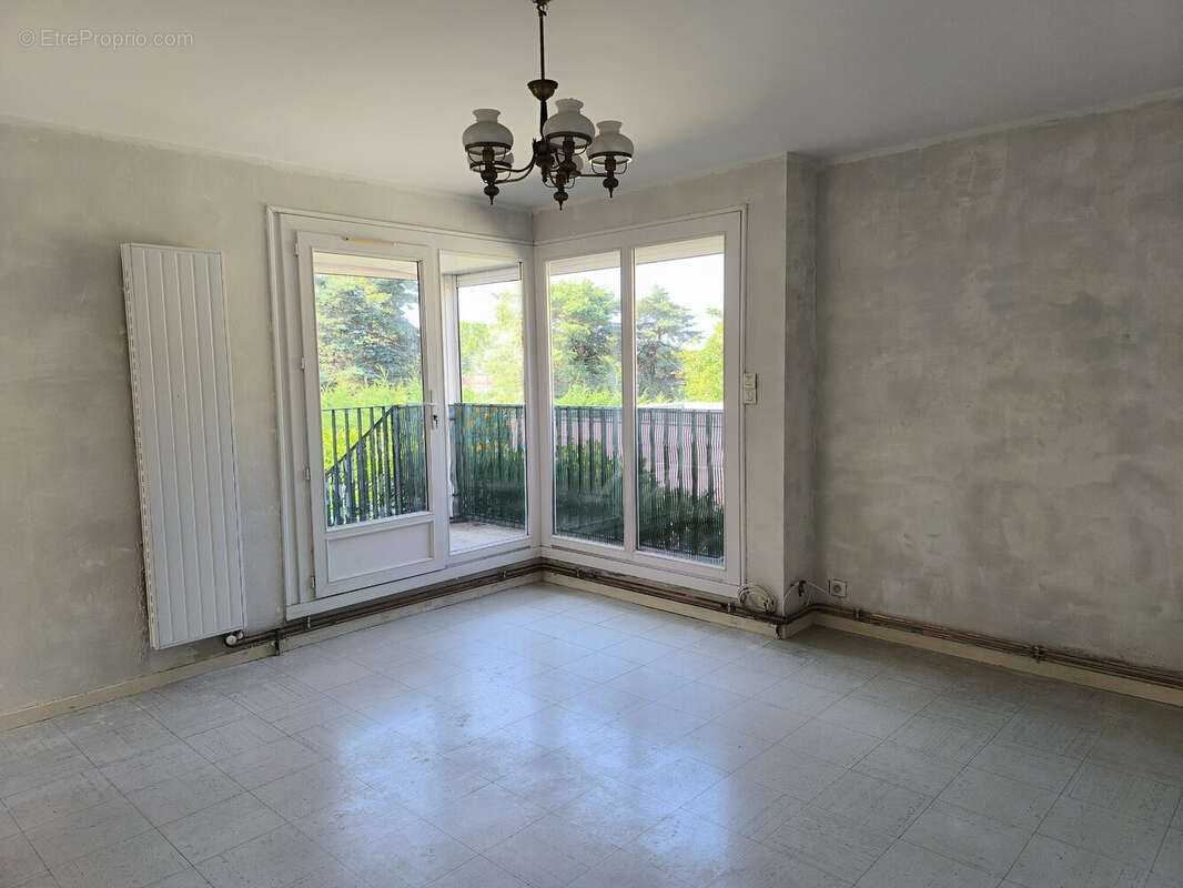 Maison à MEXIMIEUX