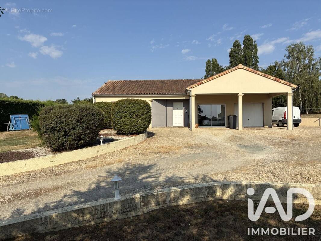 Photo 1 - Maison à LA COUDRE