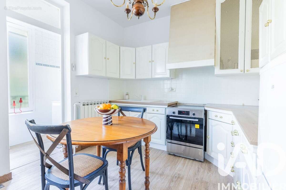Maison 61 m² à Antony  - photo 4