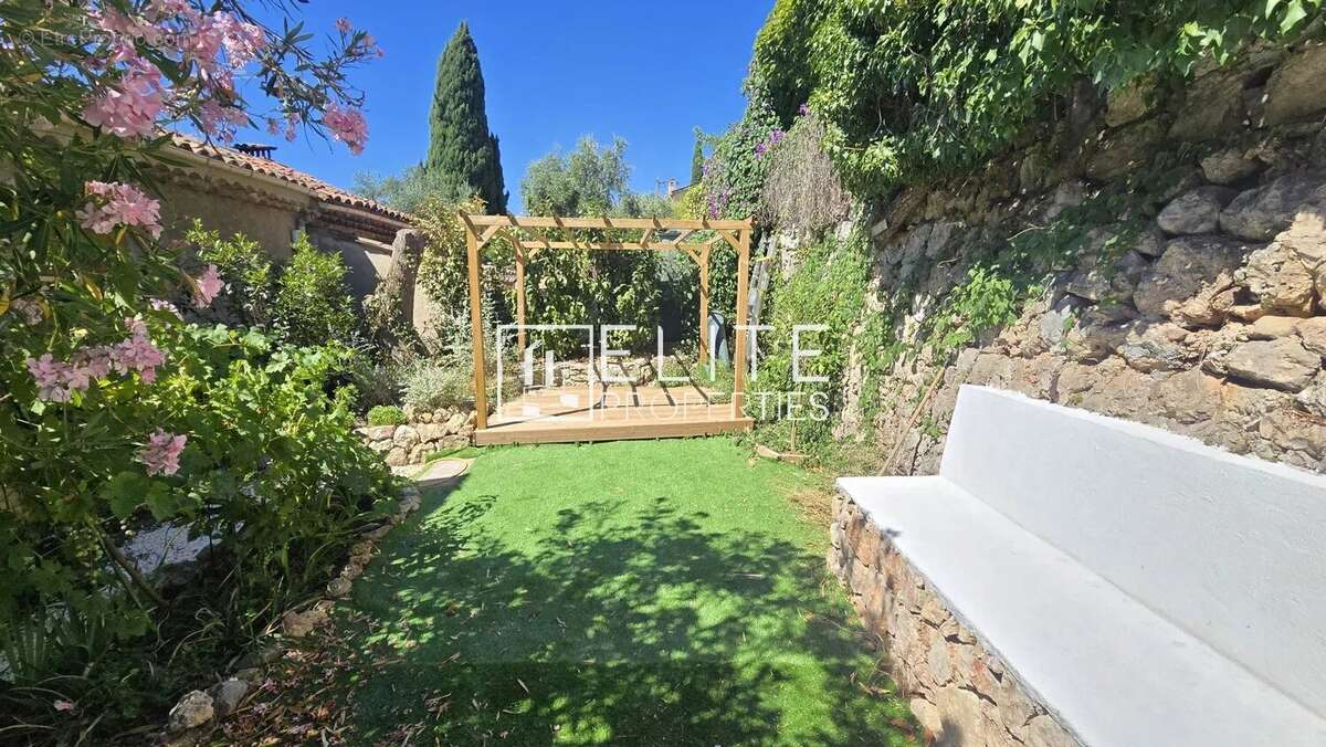 Maison à SPERACEDES