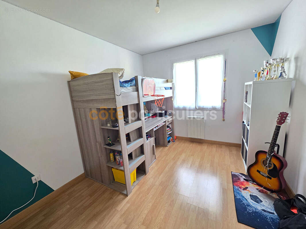 Maison à EGRISELLES-LE-BOCAGE