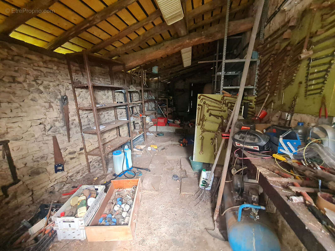 Maison t7 avec atelier garage et 4974m²  de terrain - photo 13