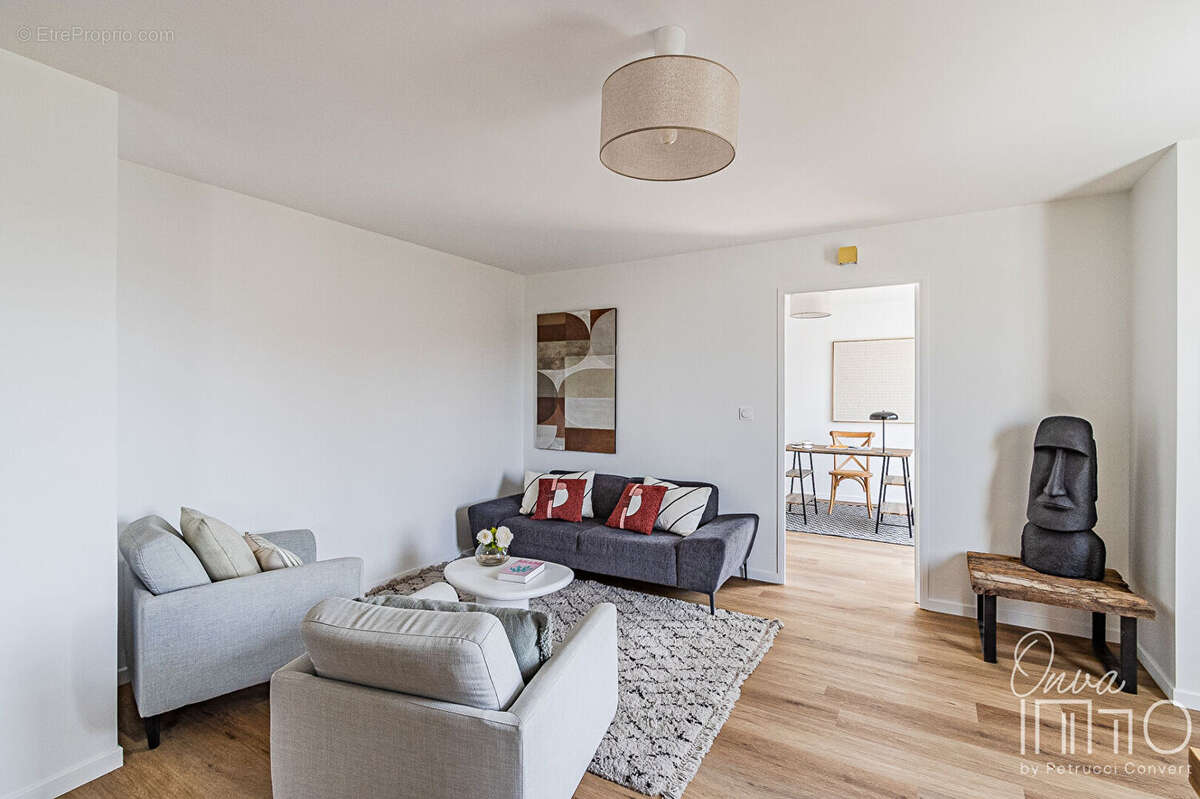 Reconnaissance Balzac / Montchat -  Lumineux T6 de 140m² avec vue dégagée - photo 5