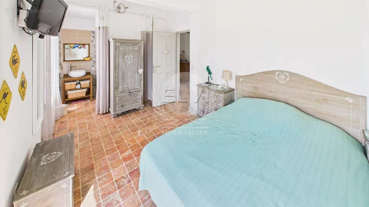 Maison à PLAN-DE-LA-TOUR