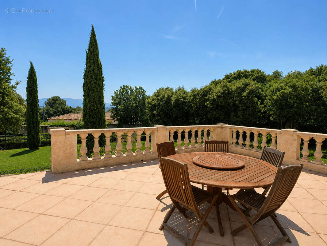 Maison à SAINT-MAXIMIN-LA-SAINTE-BAUME