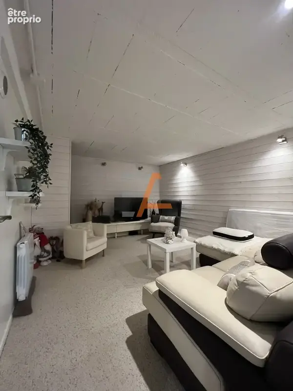 UNIEUX Maison d’architecte 120,80 m2   Terrain 1 000 m2   Piscine   Garage double - photo 19
