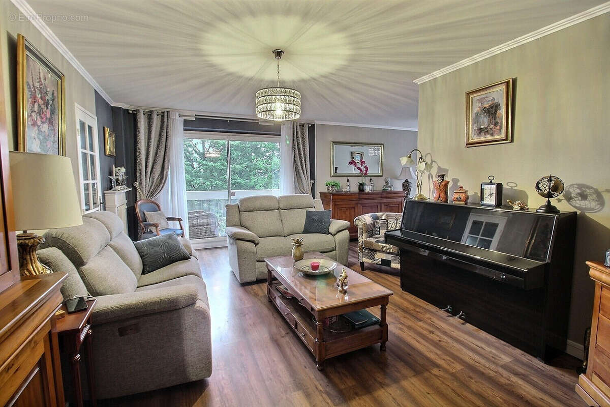 Appartement à ELANCOURT