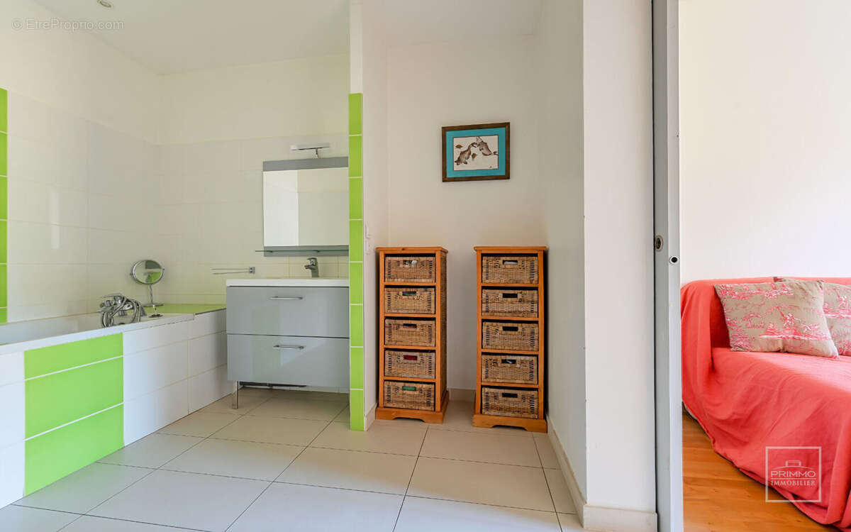 Maison à CHAMPAGNE-AU-MONT-D'OR