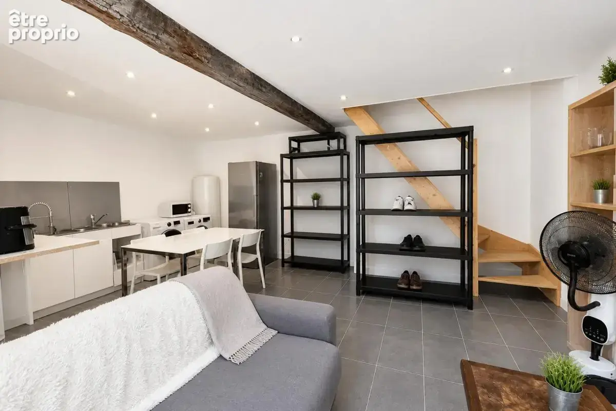 Maison à rénover - 7 pièces - 160 m² - Jarnac centre-ville - photo 2