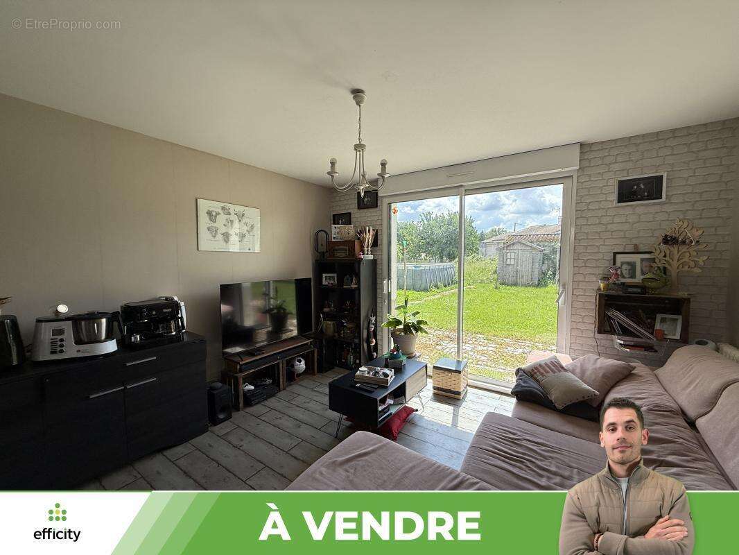Maison à LEZAY