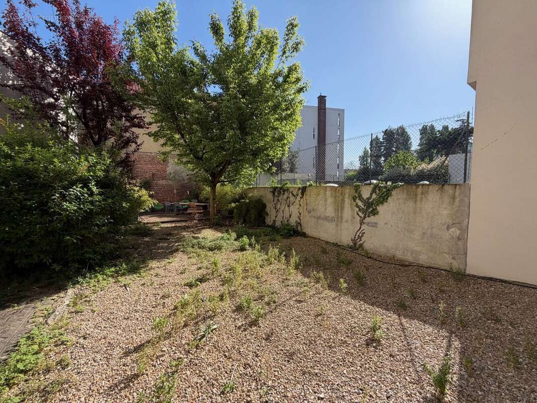 Appartement à MAISONS-ALFORT
