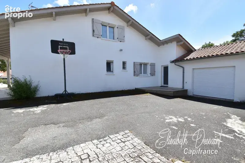 ONDRES – Villa familiale de style basco-landais avec piscine - photo 22