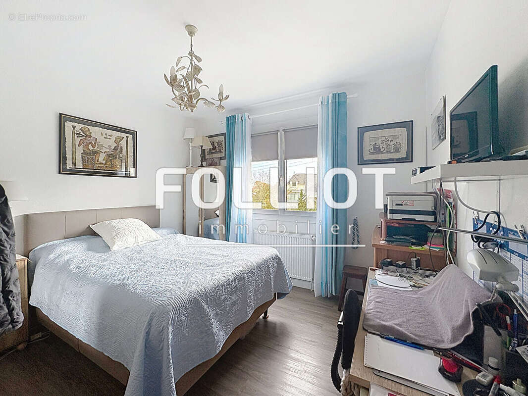 Appartement à DONVILLE-LES-BAINS