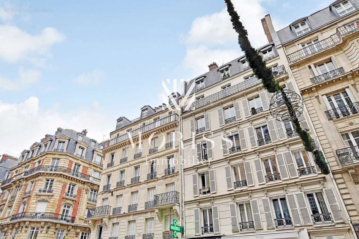 Appartement à PARIS-17E