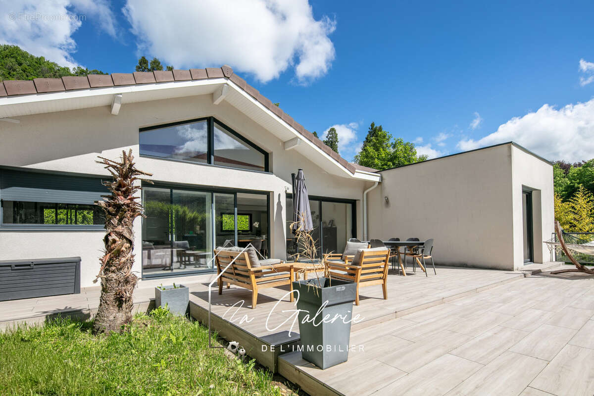 Maison à VAULNAVEYS-LE-HAUT