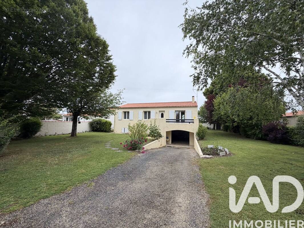 Photo 1 - Maison à LA JARRIE