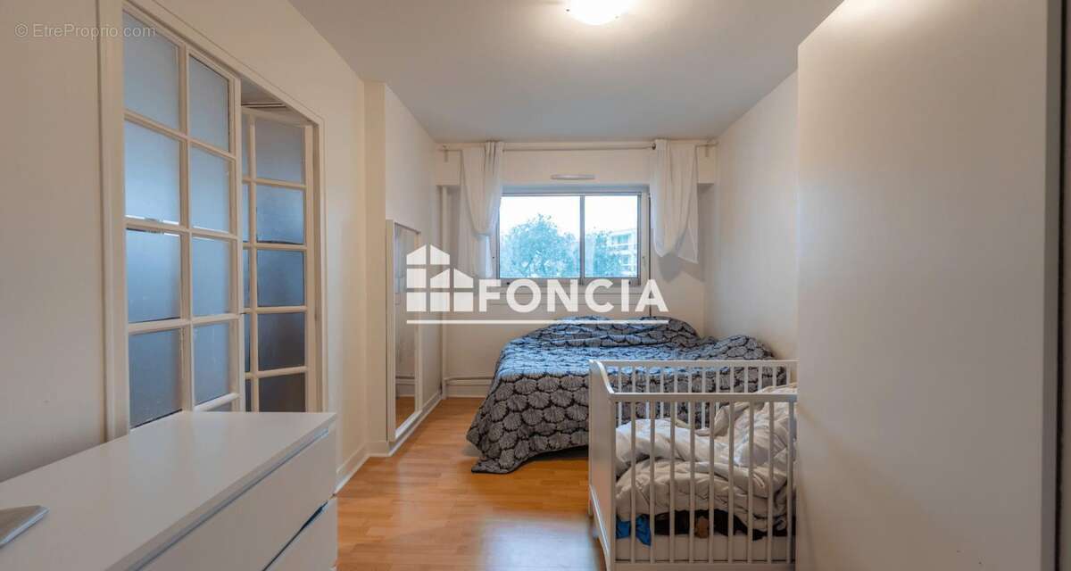 Appartement à PARIS-20E