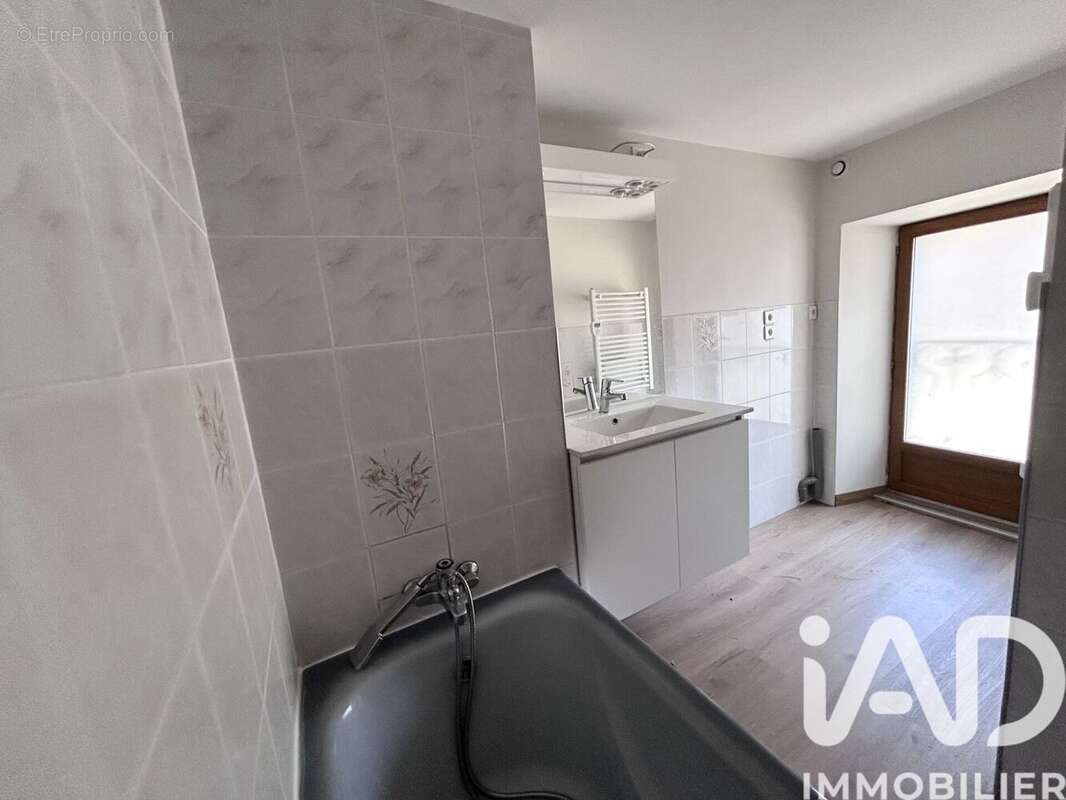 Photo 5 - Appartement à LE MONASTIER-SUR-GAZEILLE