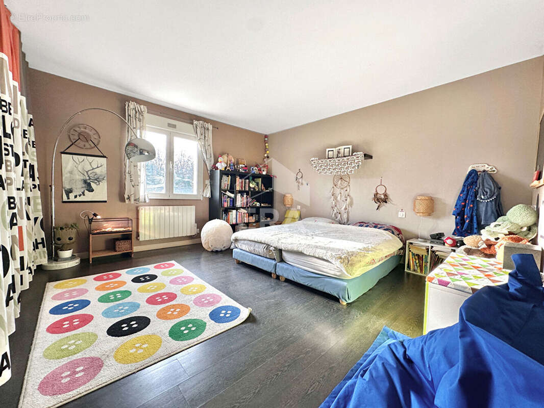 Maison à NANTEAU-SUR-LUNAIN