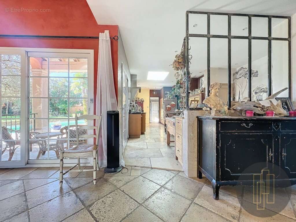 Maison à VILLEFRANCHE-SUR-SAONE