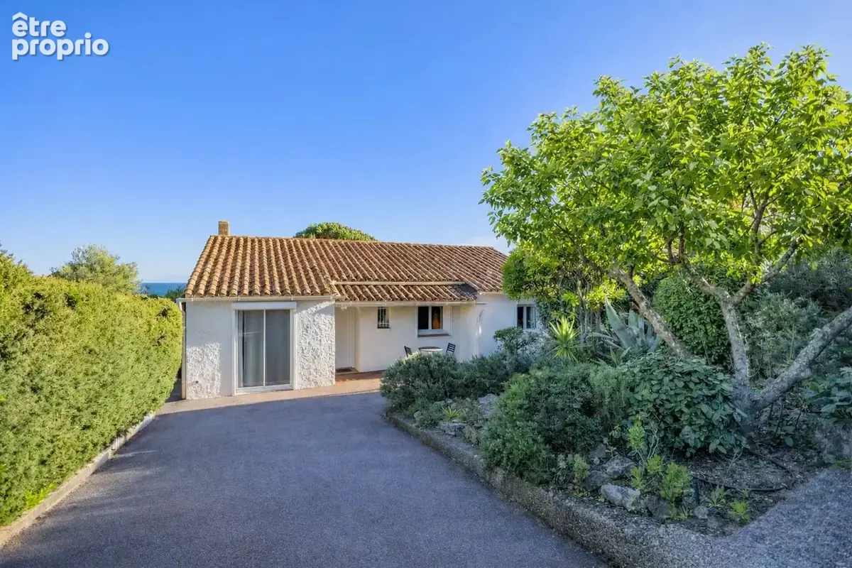 Villa domaine prive a pied du centre-ville et de la plage - vue mer et jardin - photo 2