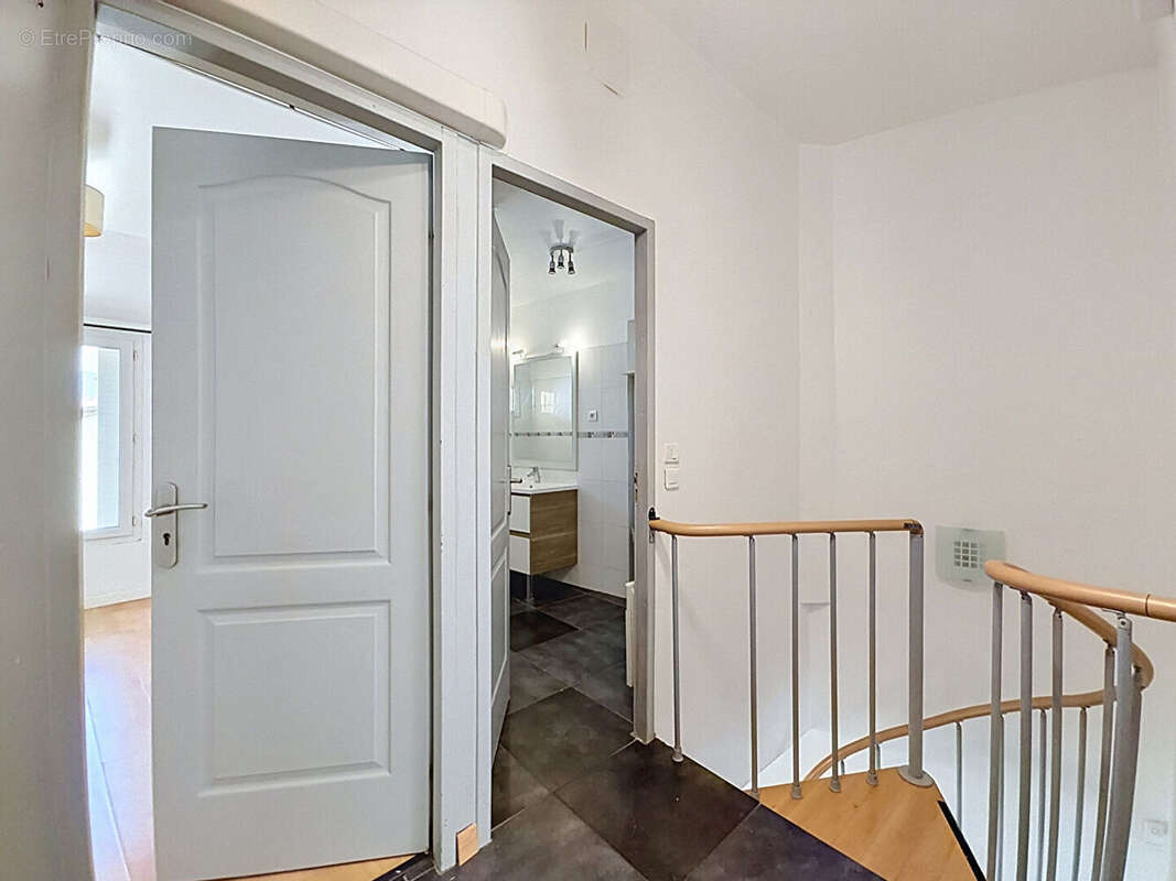 AVIGNON : maison de 4 pièces (85 m²) en vente - photo 8