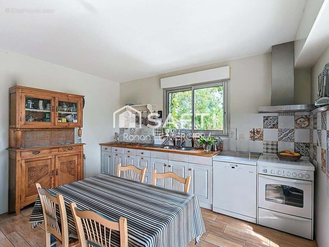 Photo 6 - Maison à SAINT-AVE