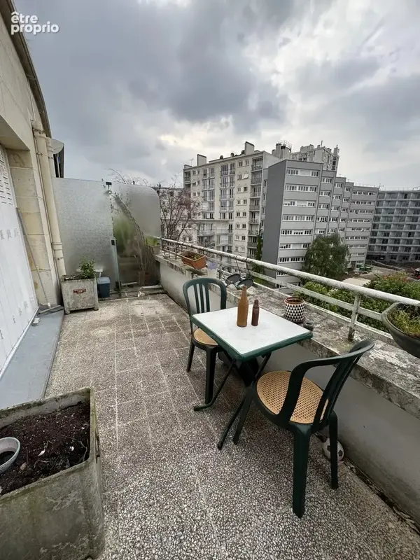 5 pièces deux balcons une terrasse deux parkings - photo 2