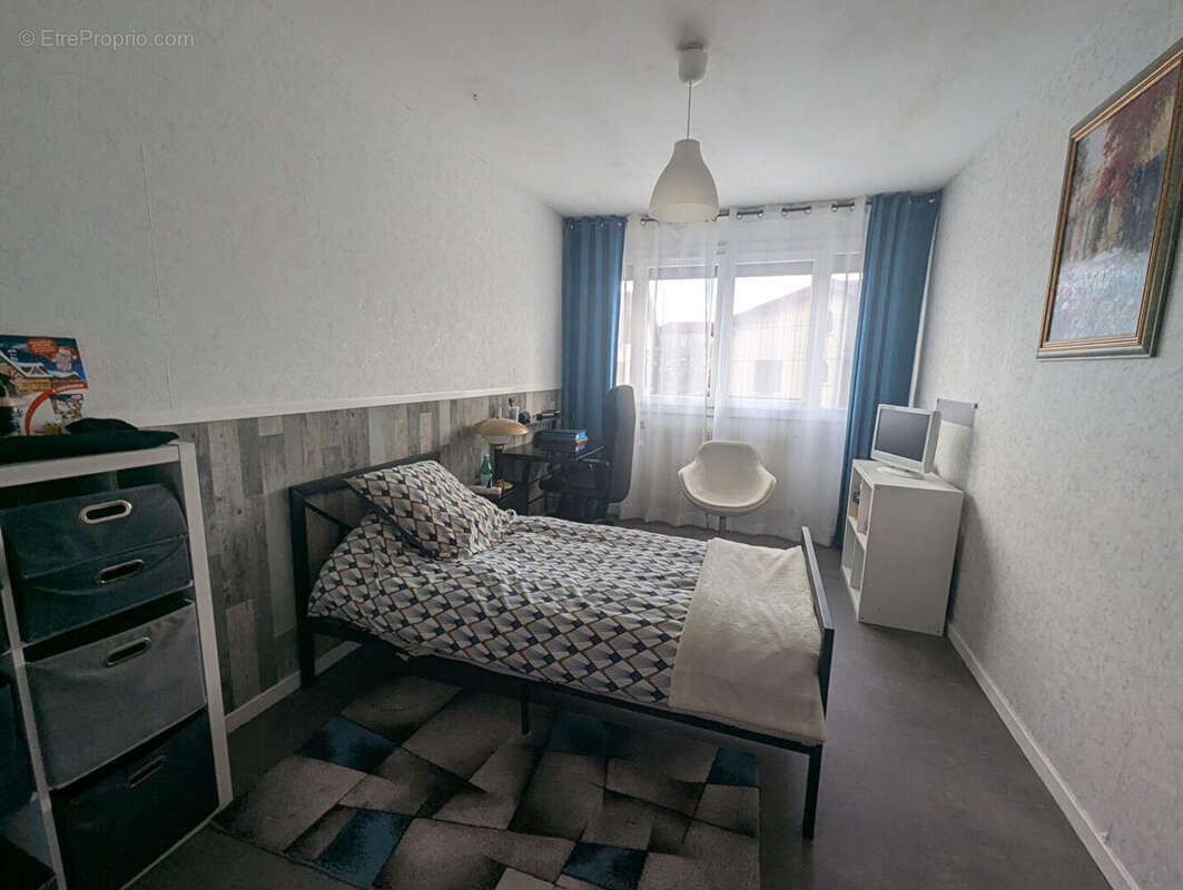 Appartement à SAINT-MARTIN-D'HERES