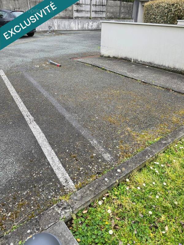 Photo 1 - Parking à BORDEAUX