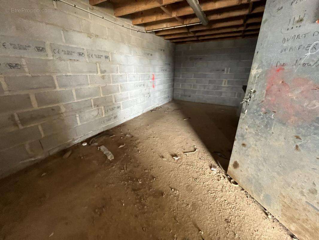 Maison à SAINT-PRIEST-LES-FOUGERES