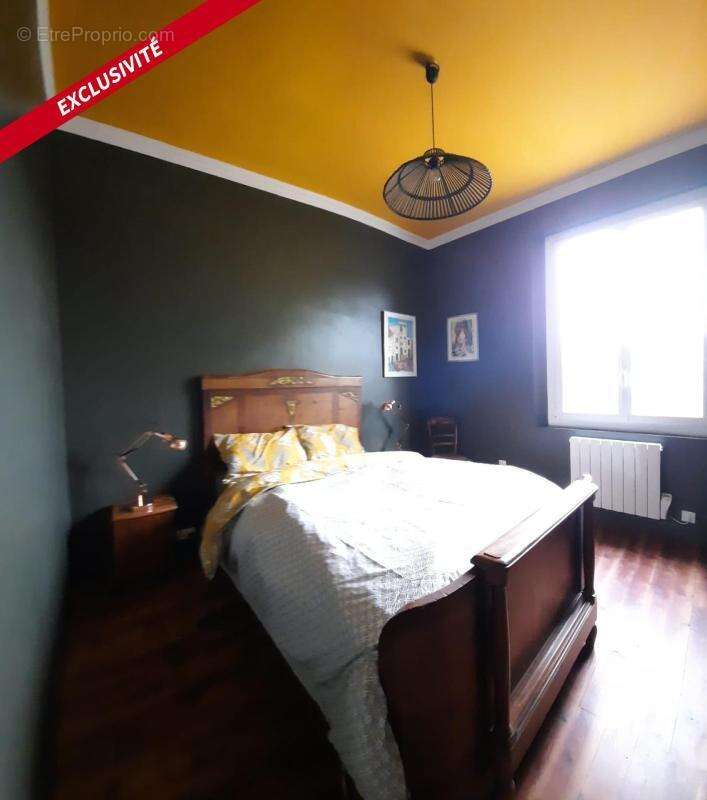 Maison à SAINT-JEAN-D'ANGELY