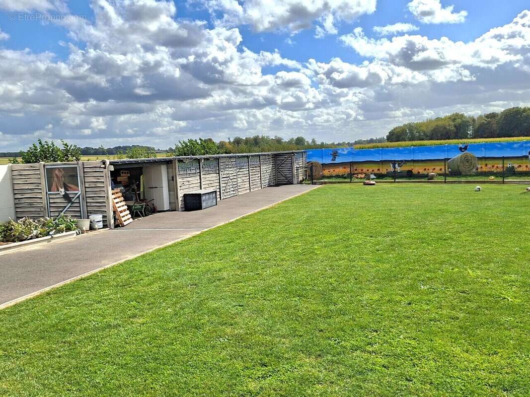 Maison à LA CHAUSSEE