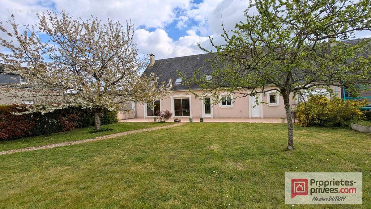 Maison à CHATEAU-RENAULT