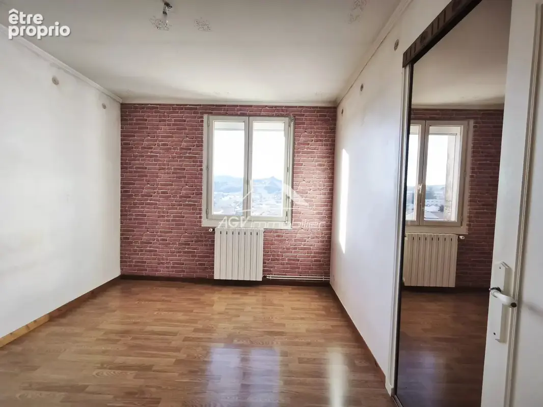 Alès Clavières, appartement T4 en résidence, loggia fermée, balcon, garage, cave, parking - photo 5